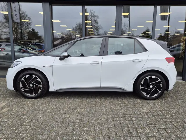 Volkswagen ID.3 First 58 kWh 2020 Elektrisch 17