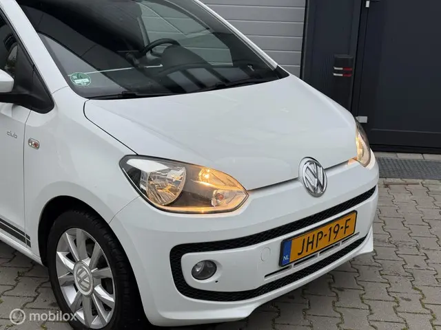 Volkswagen up! 1.0 high up! BlueMotion 2015 Benzine 4