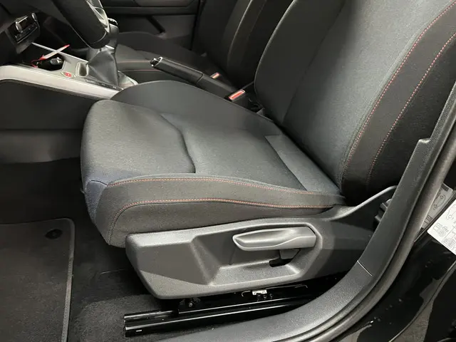 SEAT Arona 1.0 TSI FR 81 KW / 110 PK 2023 Benzine 45
