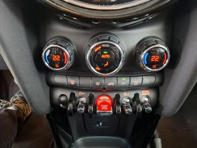 MINI Cooper Mini 1.5 Camden Edition 2023 Benzine 14