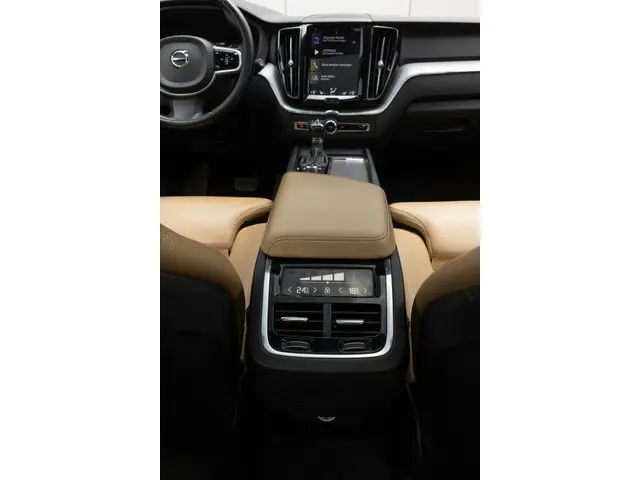 Volvo XC60 2.0 T5 Inscription Panorama|Leder| 2018 Benzine 14