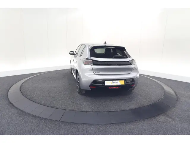 Peugeot 208 PureTech 100 Allure 2024 Benzine 11