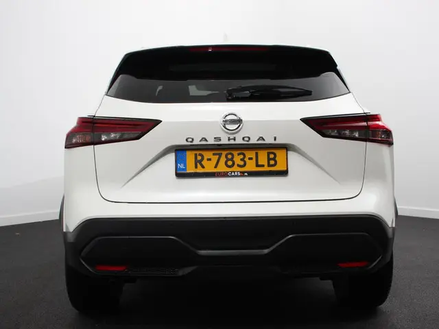 Nissan QASHQAI 1.3 MHEV Design Acenta 2022 Benzine 4