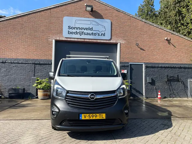 Opel Vivaro 1.6 CDTI L2H1 Sport EcoFlex 2018 Diesel 12