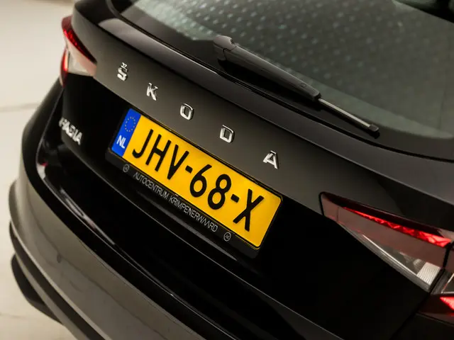 Škoda Fabia 1.0 TSI Sport 2022 Benzine 28