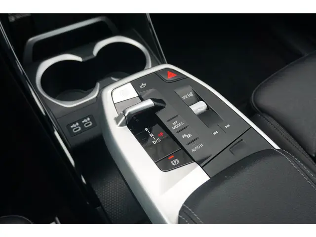 BMW X1 xDrive30e 2022 Hybride Benzine 16