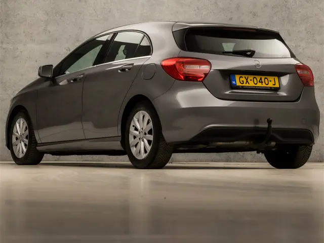 Mercedes-Benz A-Klasse 180 Sport 2013 Benzine 3