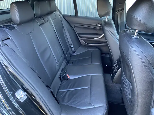 BMW 1 Serie M135i High Executive 2014 Benzine 17