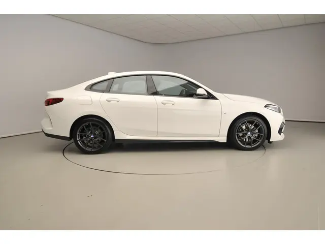 BMW 2 Serie Gran Coupe 218i 2024 Benzine 4