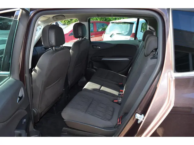 Opel Zafira 1.4 Turbo Busin Exec 7p. 2018 Benzine 12