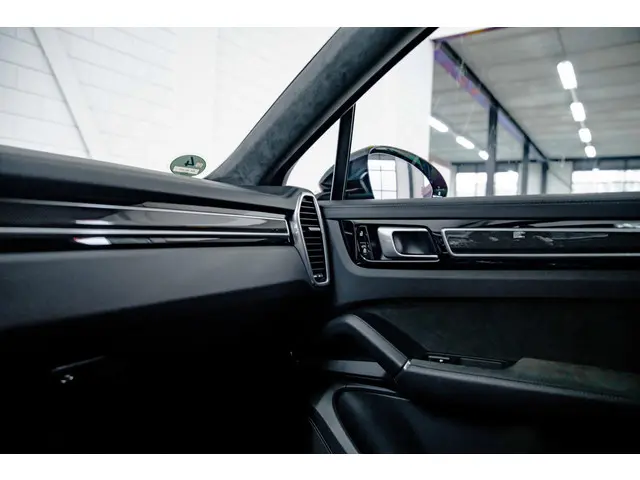 Porsche Cayenne Coupé 4.0 GTS 2021 Benzine 30