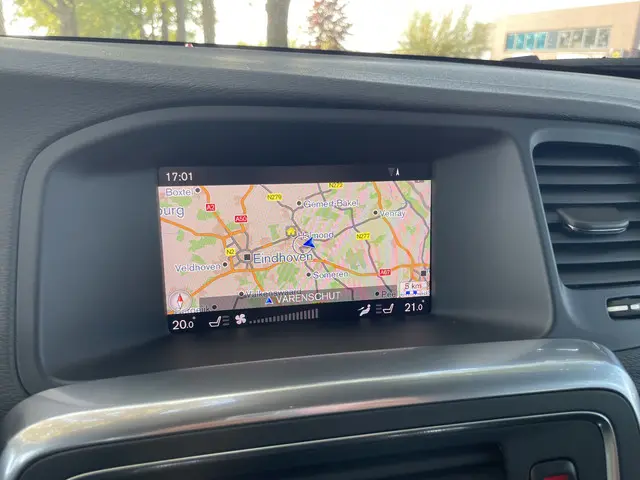 Volvo V60 Cross Country 2.0 T5 Polar+ 2019 Benzine 19