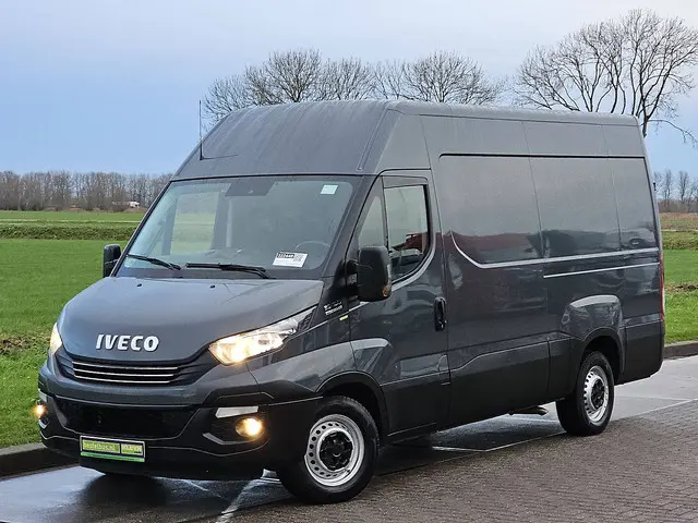 Iveco Daily 35 S 2019 Diesel 2