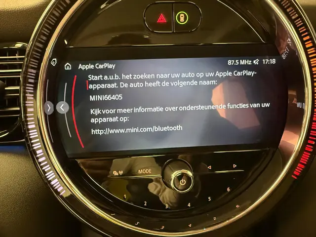 MINI 5-Deurs Cooper 2023 Benzine 31