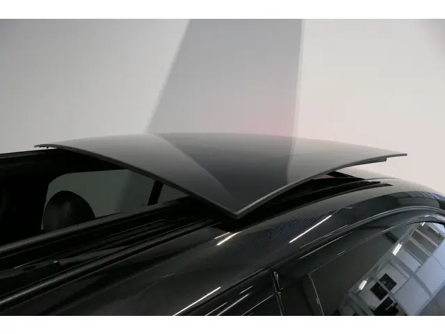Mercedes-Benz E-Klasse 200 AMG Line 2020 Benzine 15