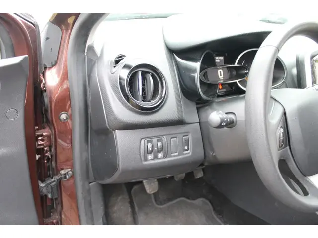 Renault Clio 0.9 TCe Expression 2015 Benzine 13