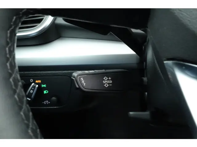 Audi Q5 50 TFSI e 2021 Hybride Benzine 16