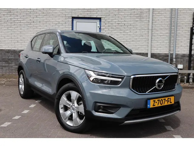Volvo XC40 2.0 B4 Momentum Business 2022 Benzine 12