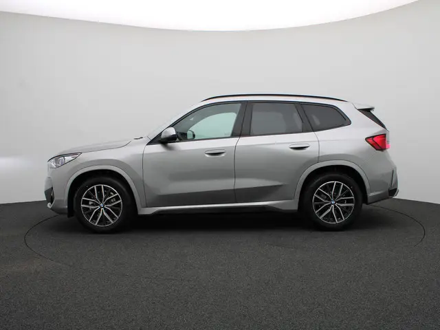 BMW iX1 eDrive20 2025 Elektrisch 4