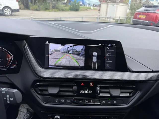 BMW 1 Serie 118i Aut. M-Sport 2023 Benzine 25