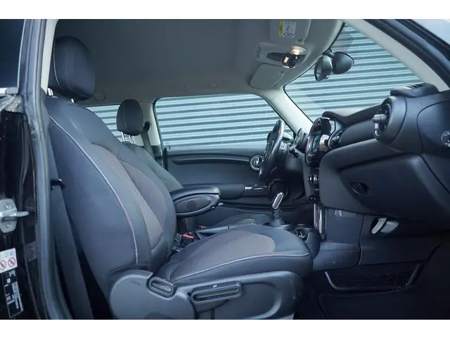 MINI 3-Deurs Mini 1.5 Chili 2018 Benzine 28