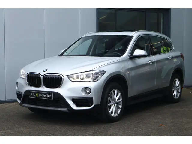 BMW X1 sDrive20i Executive Edition 2019 Benzine 6