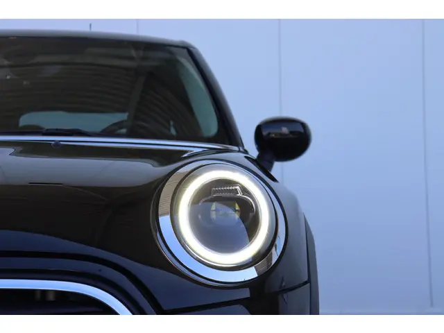 MINI Cooper Business Edition 2021 Benzine 3