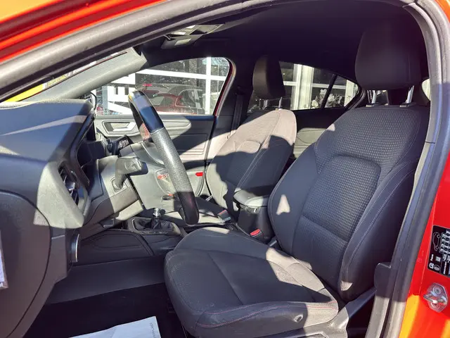 Ford Focus 1.0 EcoBoost ST Line Business 2019 Benzine 11