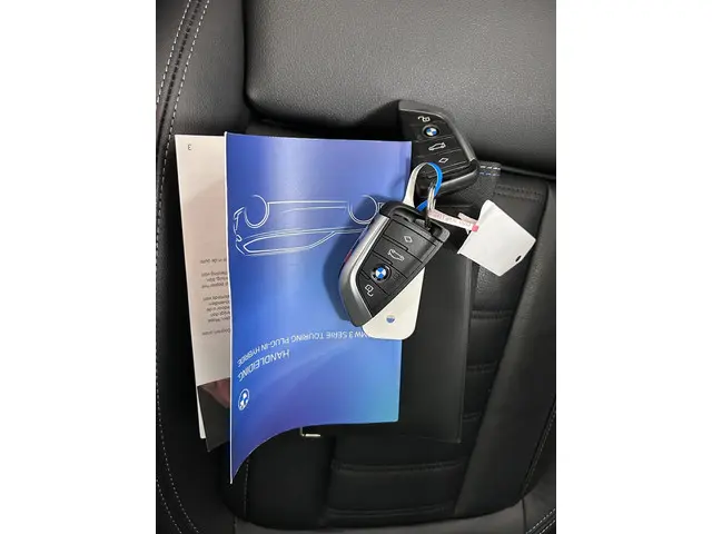 BMW 3 Serie Touring 330e xDrive 2022 Hybride Benzine 15