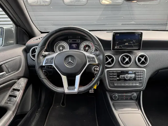 Mercedes-Benz A-Klasse 250 AMG Pakket 2015 Benzine 13