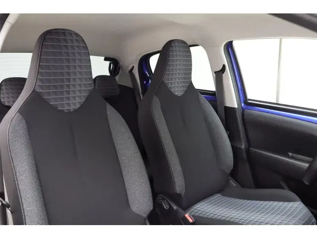 Peugeot 108 1.0 e-VTi Active 2020 Benzine 10