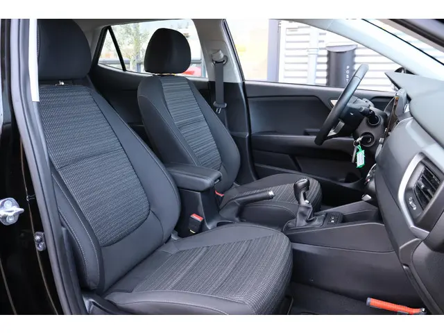 Kia Stonic 1.0 DynamicLine 2022 Hybride Benzine 12