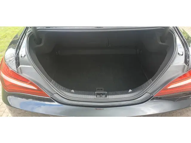Mercedes-Benz CLA 180 2018 Benzine 14