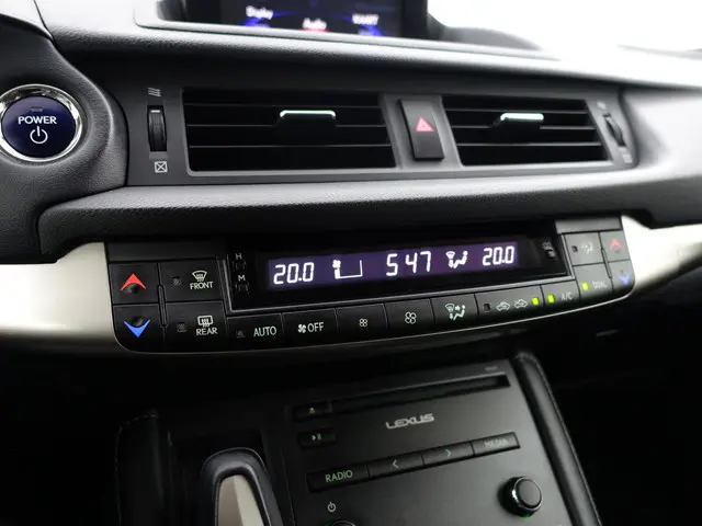 Lexus CT 200h Business Line 2019 Hybride Benzine 11
