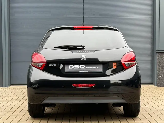 Peugeot 208 1.2 PureTech Roland Garros 2016 Benzine 24