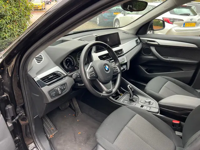 BMW X1 SDrive18i Executive Automaat 2020 Benzine 6