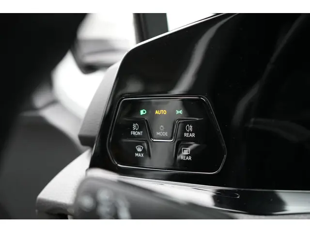 Volkswagen Golf 2.0 TSI GTI 2021 Benzine 14