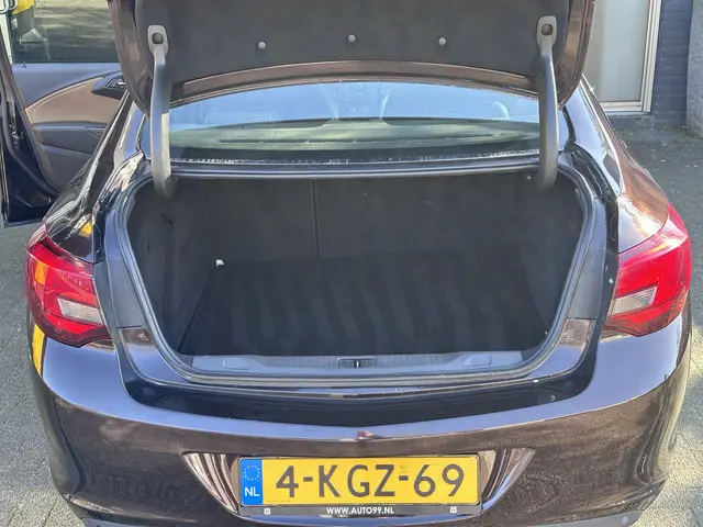 Opel Astra 1.4 Turbo Cosmo 2013 Benzine 6