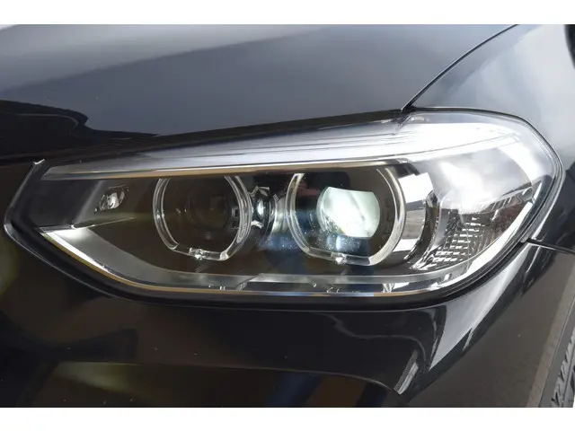 BMW X3 xDrive30i High Executive 2019 Benzine 25