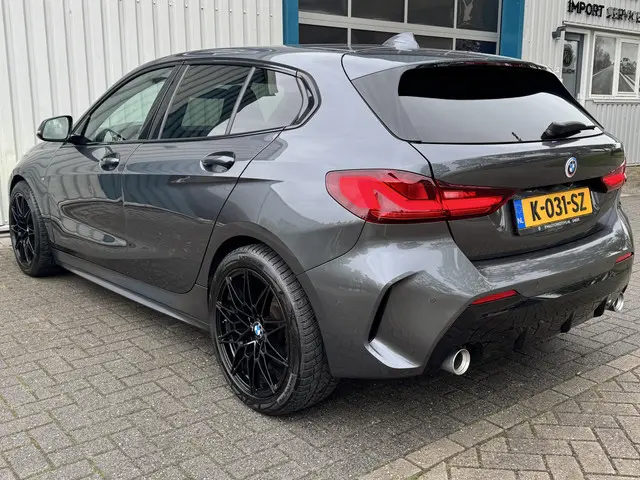 BMW 1 Serie 118d M-Pakket / Virtual / 2019 Diesel 9