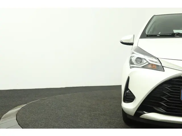 Toyota Yaris 1.5 Hybrid Energy 2018 Hybride Benzine 36