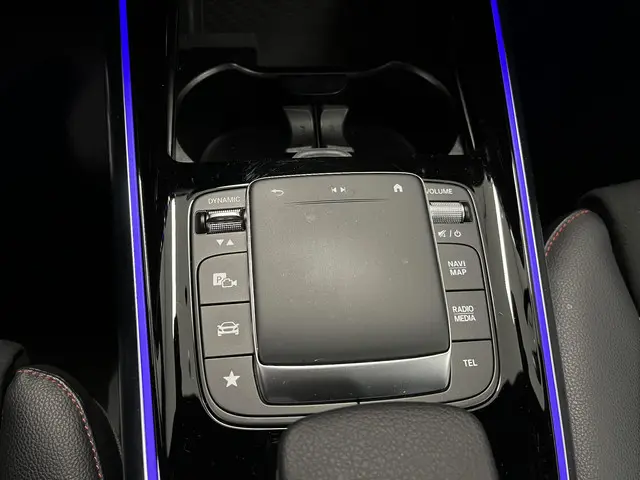 Mercedes-Benz EQA 250 AMG-Line 67 kWh 2021 Elektrisch 32