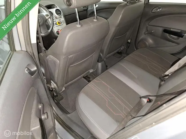 Opel Corsa 1.4-16V Cosmo 5drs/Airco/Nap-km 2012 Benzine 12