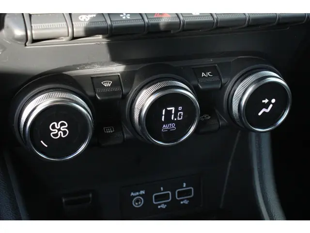 Renault Captur 1.3 TCe 140 Intens 2021 Benzine 13