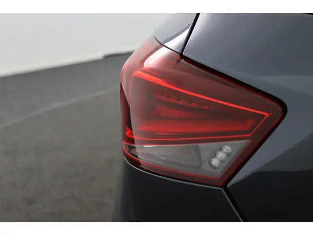 SEAT Ibiza 1.0 TSI FR Business Intense 2020 Benzine 33