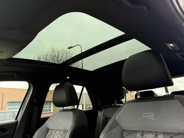 Volkswagen T-Roc 1.5 TSI R-Line Edition 2025 Benzine 33