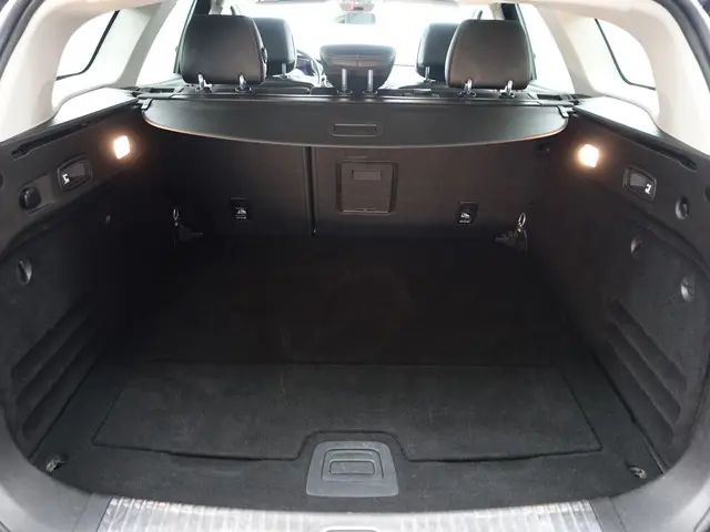 Renault Talisman Estate 1.3 TCe Intens Aut- 2019 Benzine 36