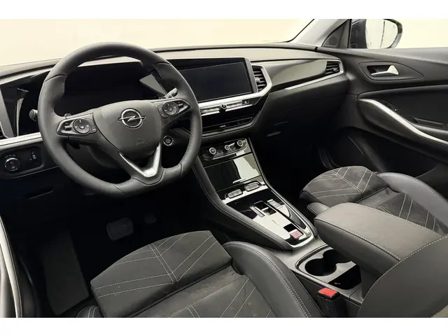 Opel Grandland 1.2 Turbo Ultimate 2024 Benzine 19