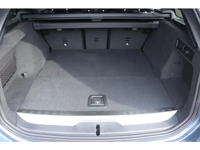 BMW 3 Serie Touring 330e 2025 Hybride Benzine 15