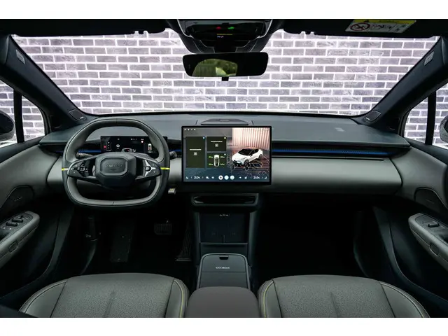 Lynk & Co 02 More 66 kWh 2026 Elektrisch 6